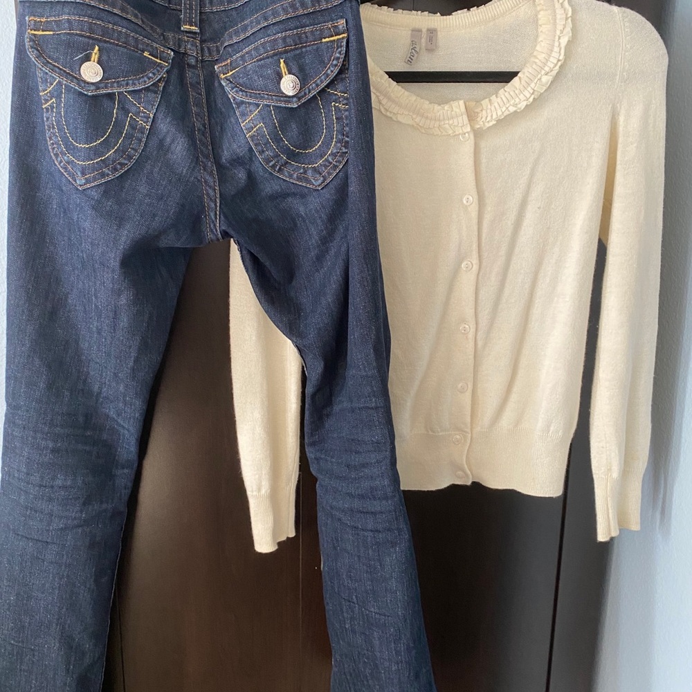 Cardigan XS cream ultra flattering, form fitting